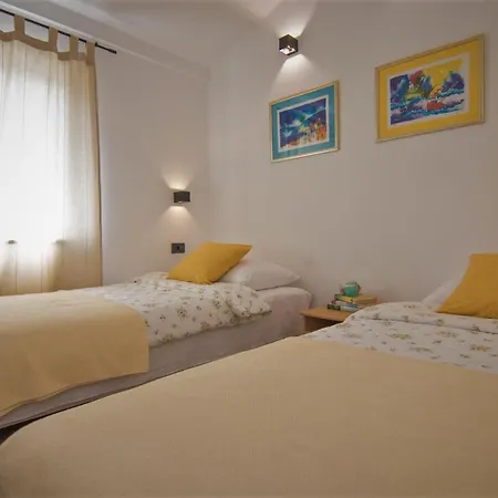Melita 3*